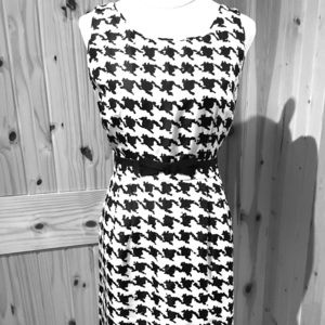 Kate Spade Lola Silk Houndstooth dress in EUC.